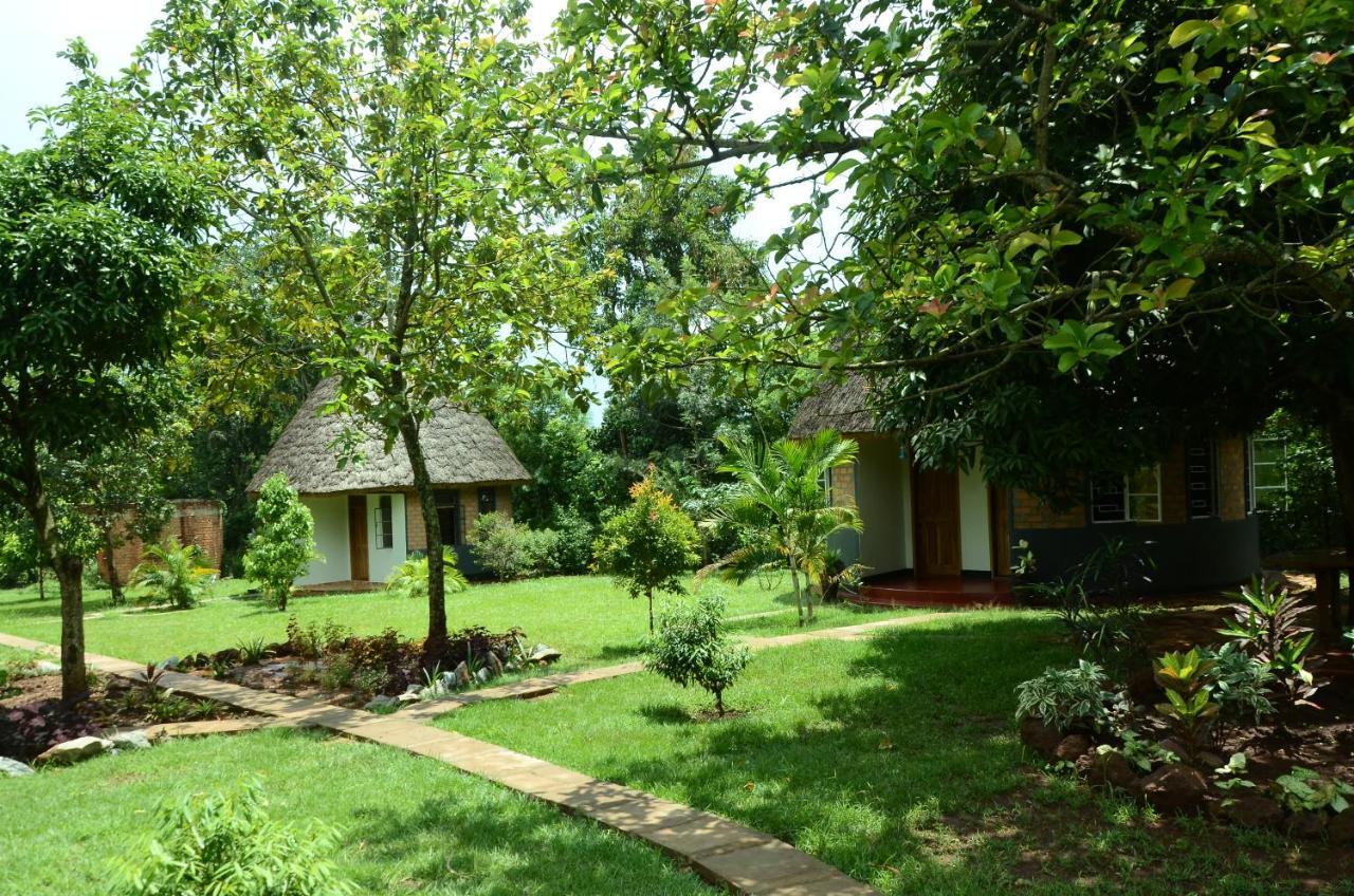 Tusubira Village Jinja Exterior photo