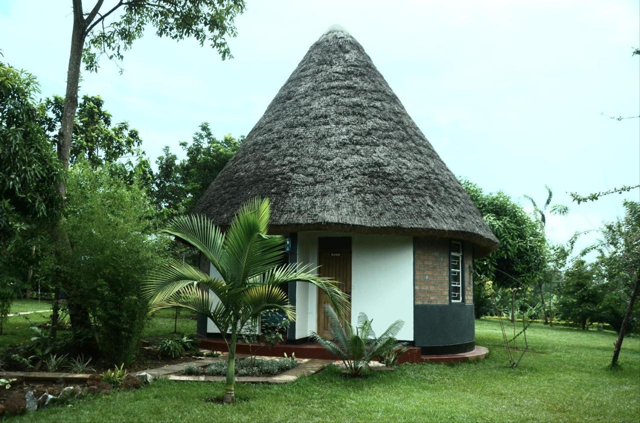 Tusubira Village Jinja Exterior photo