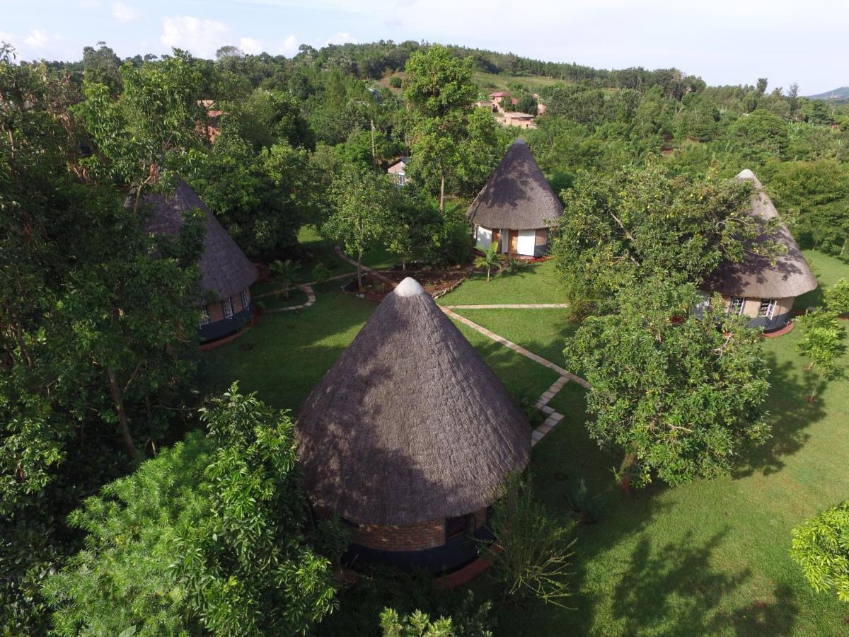 Tusubira Village Jinja Exterior photo